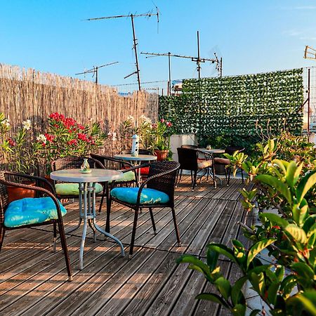 Renovated Apartment With Roof Garden Access, 15 M Walk To Acropolis Афины Экстерьер фото